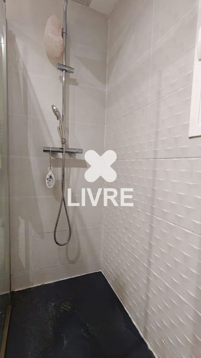 4 chambre Appartement à vendre à Barcelone ville - 275 000 € (Ref: 10134866)