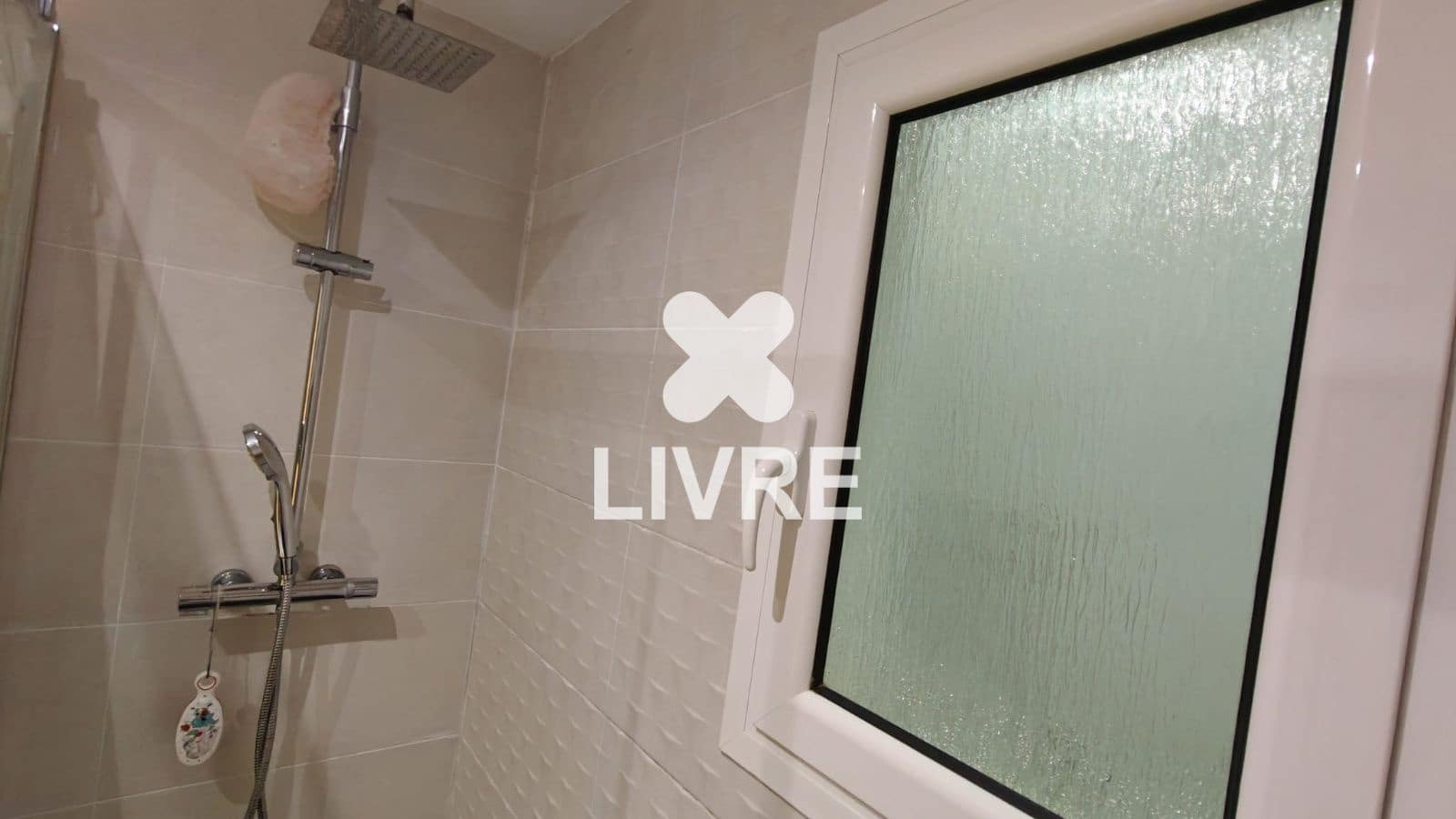 4 chambre Appartement à vendre à Barcelone ville - 275 000 € (Ref: 10134866)