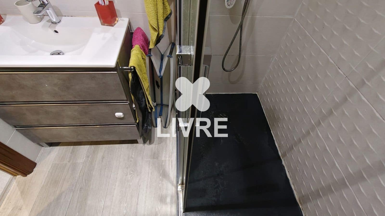 4 chambre Appartement à vendre à Barcelone ville - 275 000 € (Ref: 10134866)