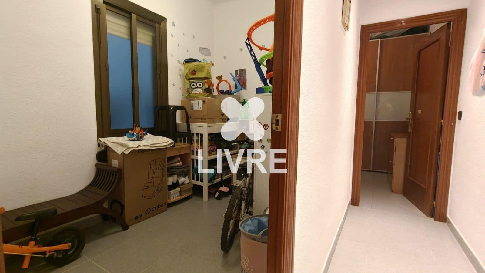 4 chambre Appartement à vendre à Barcelone ville - 275 000 € (Ref: 10134866)