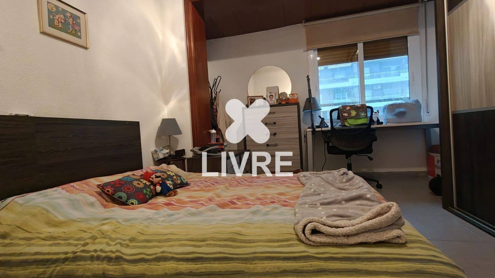 4 chambre Appartement à vendre à Barcelone ville - 275 000 € (Ref: 10134866)
