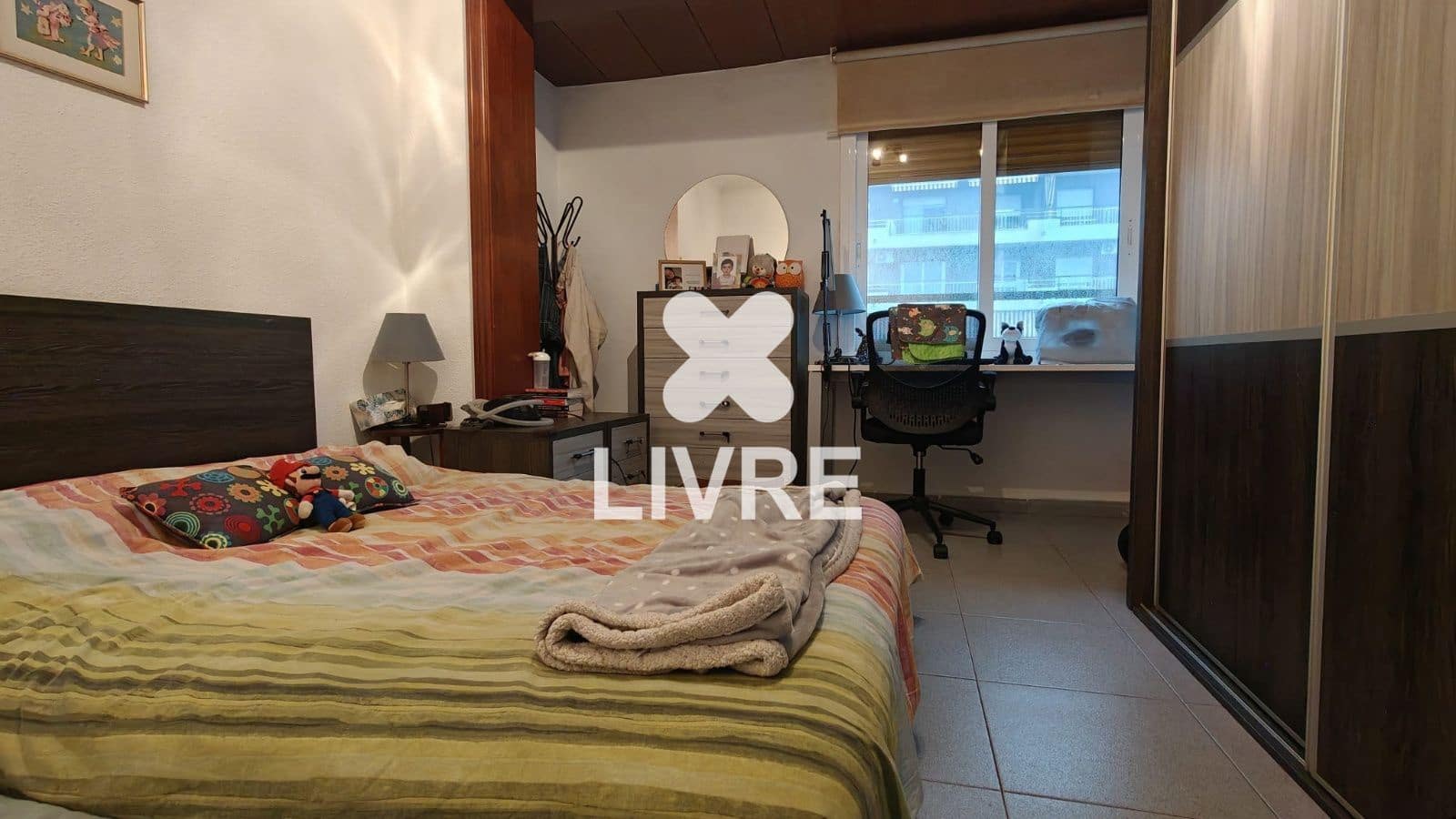 4 chambre Appartement à vendre à Barcelone ville - 275 000 € (Ref: 10134866)