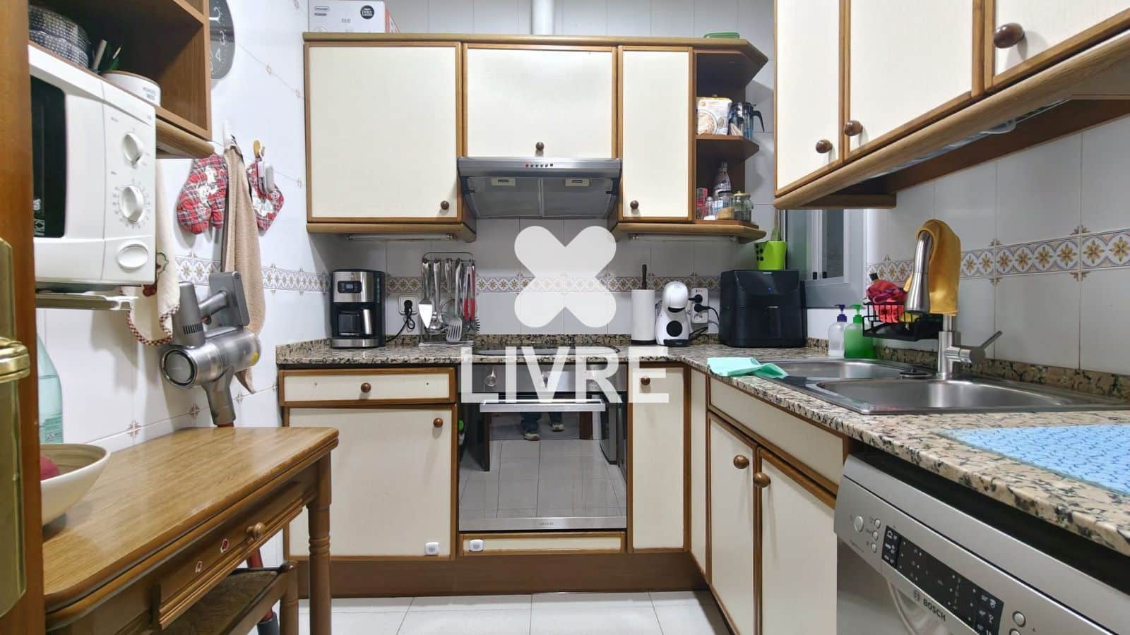 4 chambre Appartement à vendre à Barcelone ville - 275 000 € (Ref: 10134866)