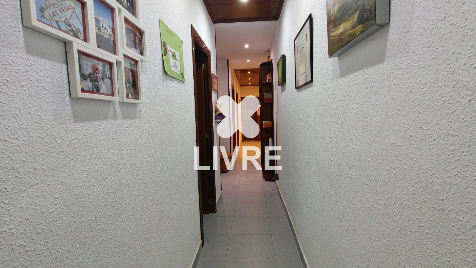 4 chambre Appartement à vendre à Barcelone ville - 275 000 € (Ref: 10134866)