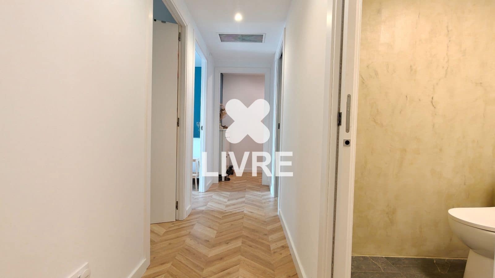 3 soverom Leilighet til salgs i Barcelona by - € 349 000 (Ref: 10177661)