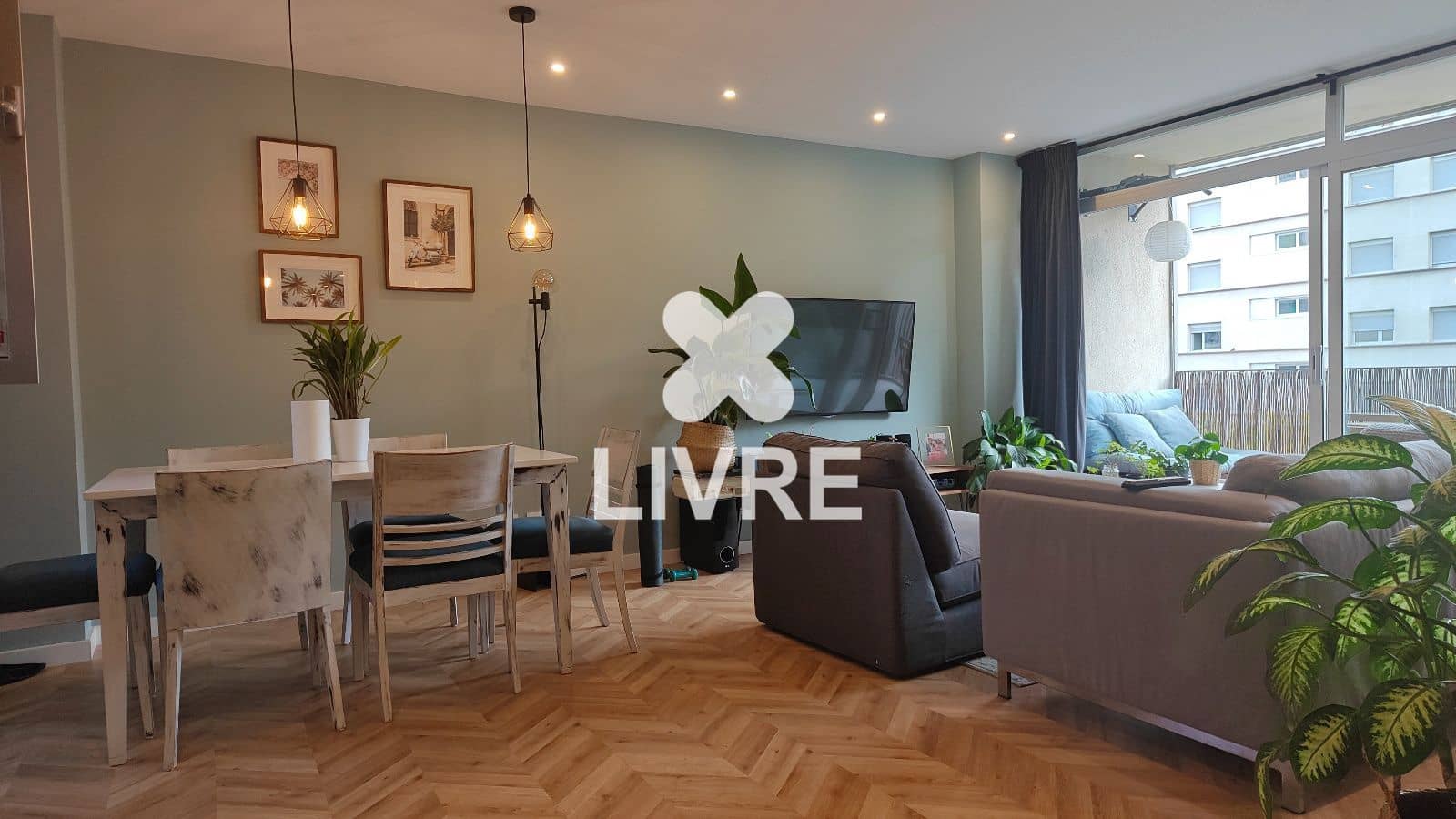 3 soverom Leilighet til salgs i Barcelona by - € 349 000 (Ref: 10177661)