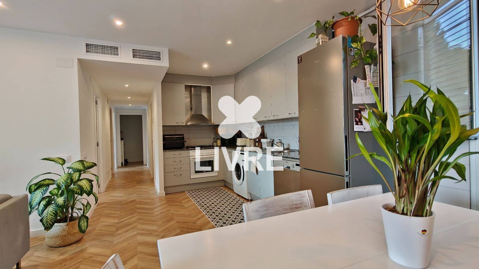 3 soverom Leilighet til salgs i Barcelona by - € 349 000 (Ref: 10177661)