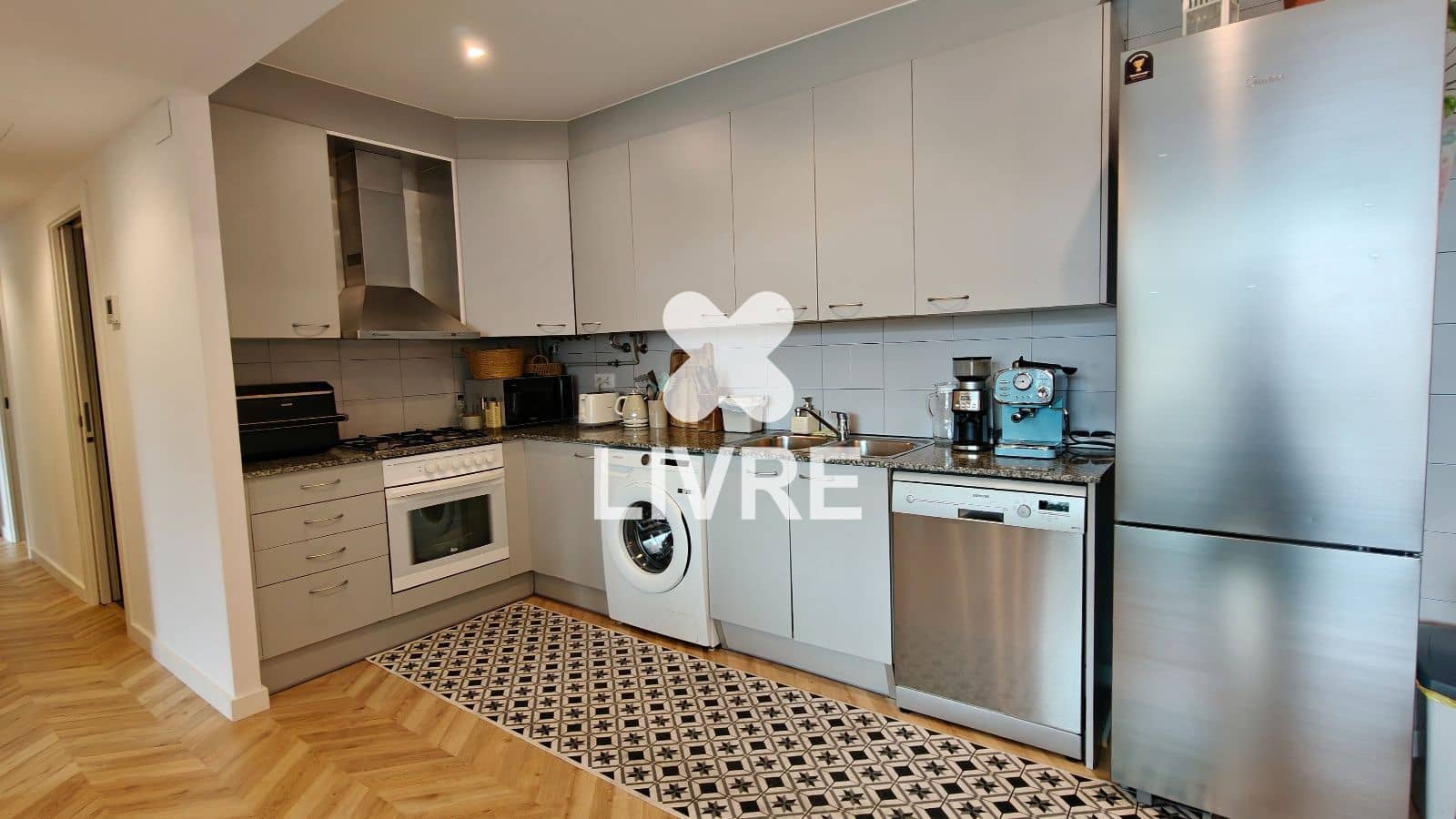 3 soverom Leilighet til salgs i Barcelona by - € 349 000 (Ref: 10177661)