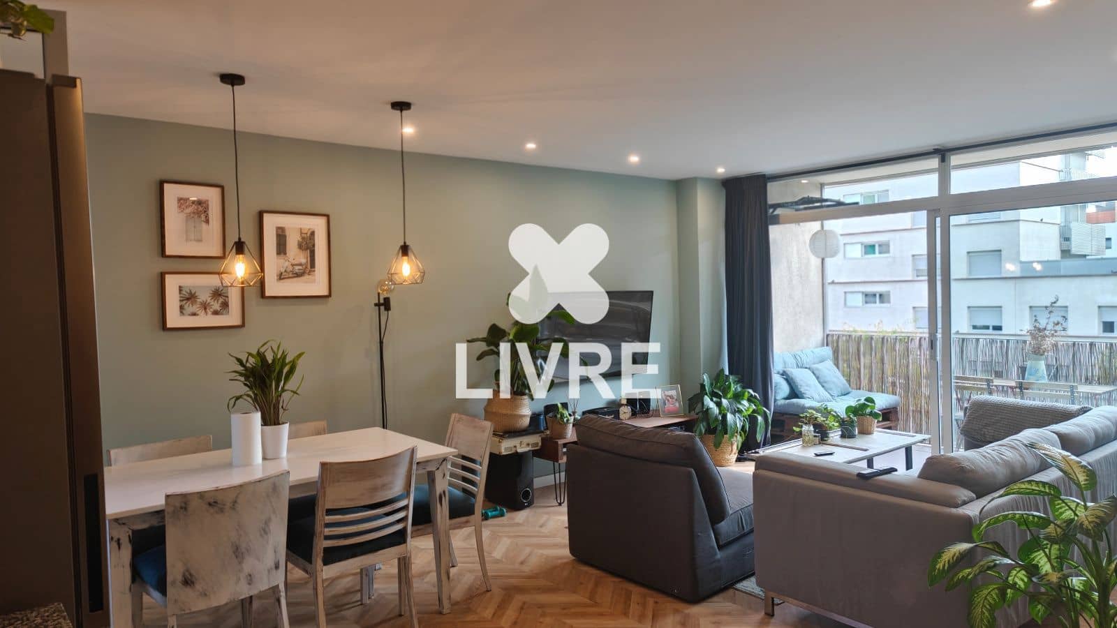 3 soverom Leilighet til salgs i Barcelona by - € 349 000 (Ref: 10177661)