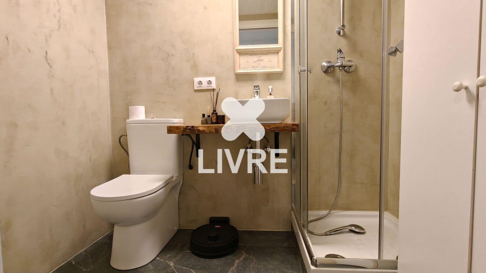 3 soverom Leilighet til salgs i Barcelona by - € 349 000 (Ref: 10177661)