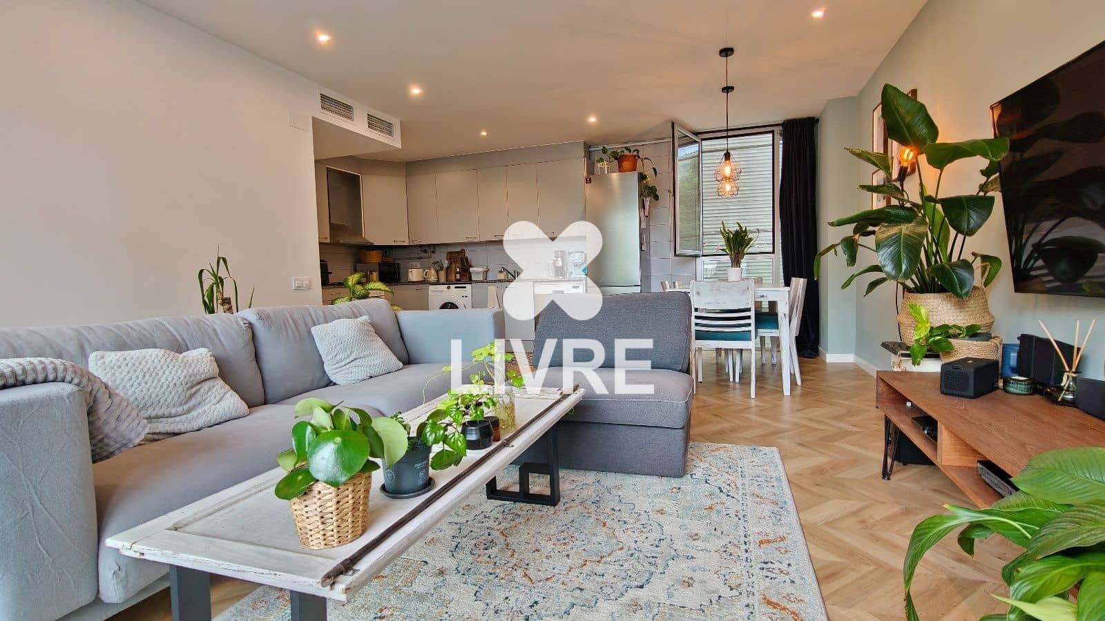 3 soverom Leilighet til salgs i Barcelona by - € 349 000 (Ref: 10177661)