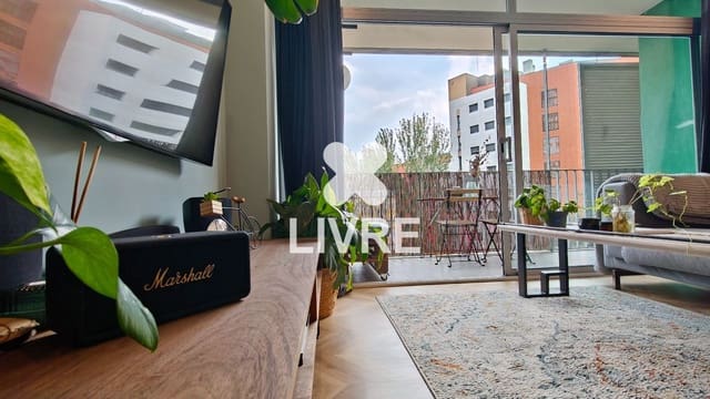 3 makuuhuone Asunto myytävänä paikassa La Trinitat Nova, Barcelona kaupunki - 349 000 € (Ref: 10177661)