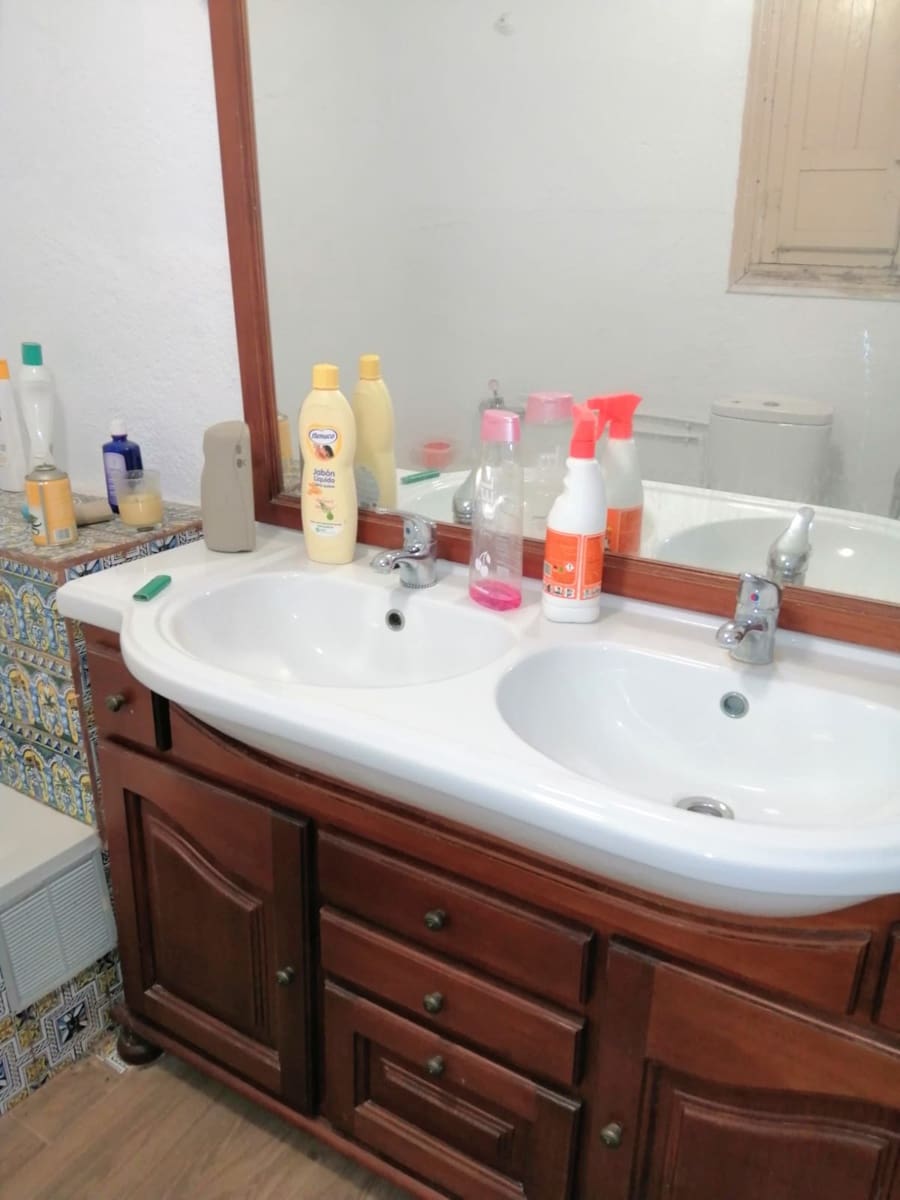 12 bedroom Townhouse for sale in Pedro Martinez with garage - € 231,000 (Ref: 10036206)