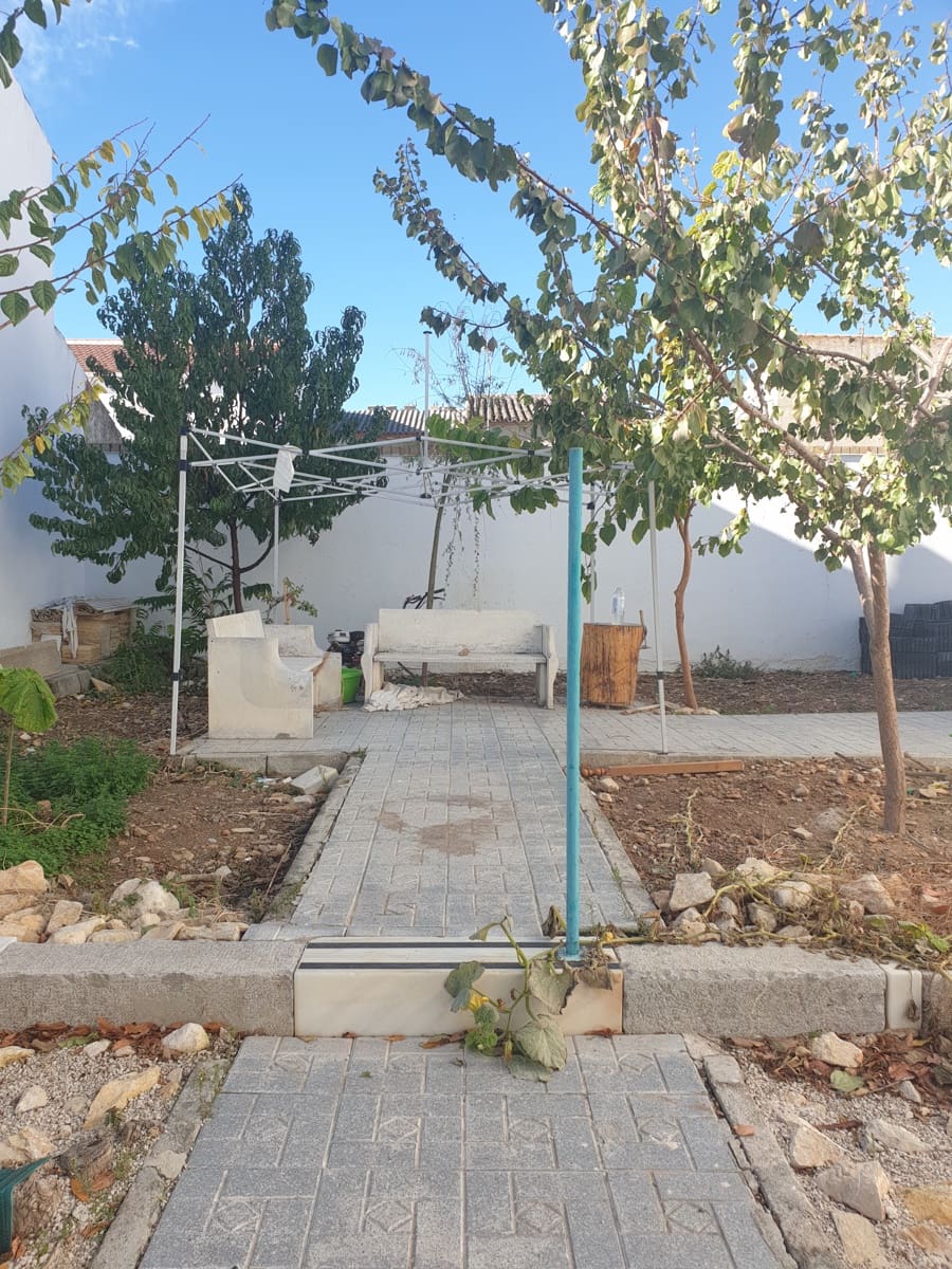 12 bedroom Townhouse for sale in Pedro Martinez with garage - € 231,000 (Ref: 10036206)