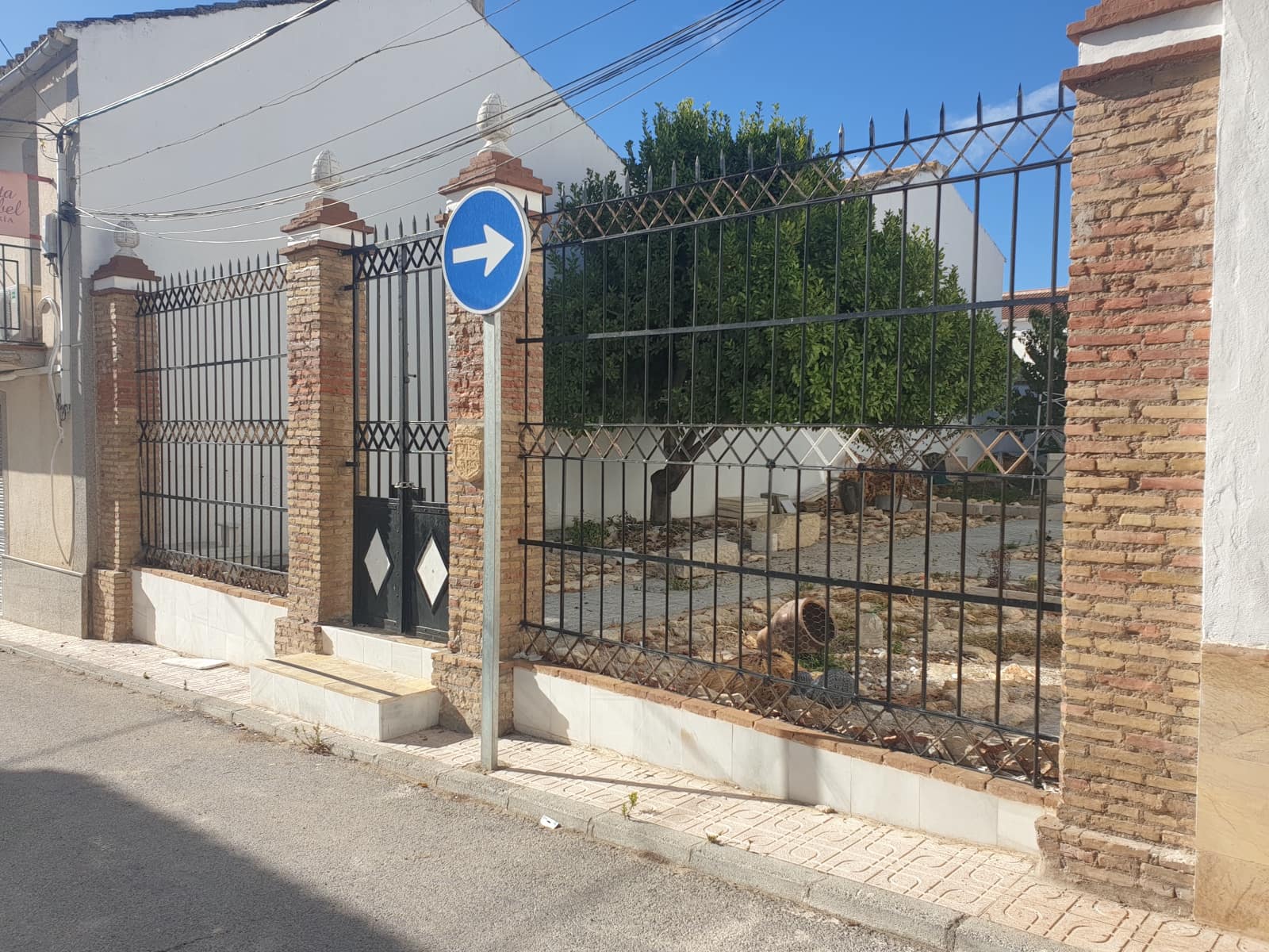 12 bedroom Townhouse for sale in Pedro Martinez with garage - € 231,000 (Ref: 10036206)