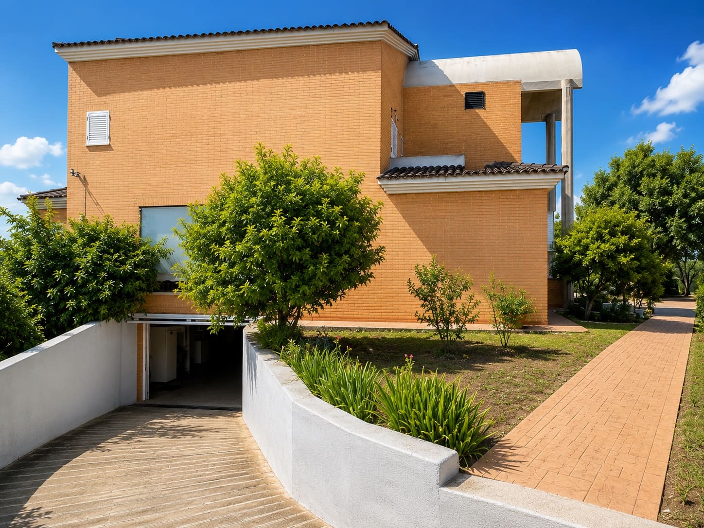 Chalet de 6 habitaciones en Vila-real en venta con piscina garaje - 899.000 € (Ref: 10039227)