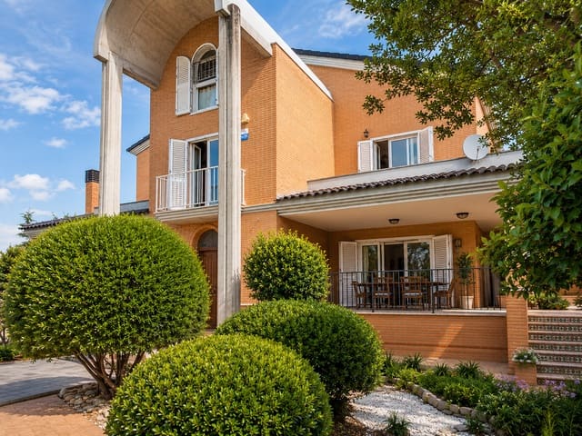 Chalet de 6 habitaciones en Vila-real en venta con piscina garaje - 899.000 € (Ref: 10039227)