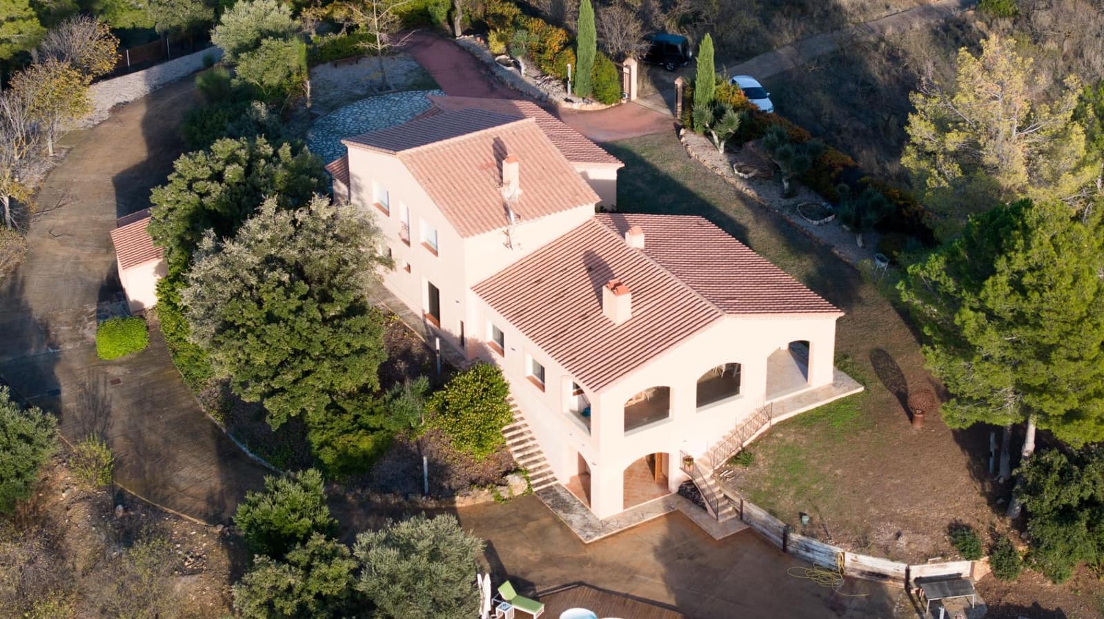 4 sypialnia Finka/Dom wiejski na sprzedaż w Falset z basenem garażem - 1 300 000 € (Ref: 10091304)
