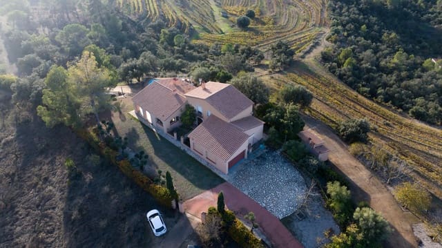 4 sypialnia Finka/Dom wiejski na sprzedaż w Falset z basenem garażem - 1 300 000 € (Ref: 10091304)