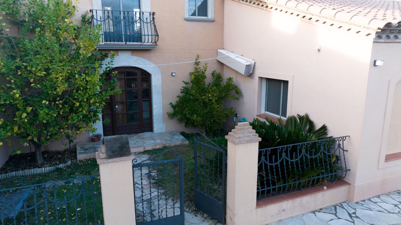 4 sypialnia Finka/Dom wiejski na sprzedaż w Falset z basenem garażem - 1 300 000 € (Ref: 10091304)