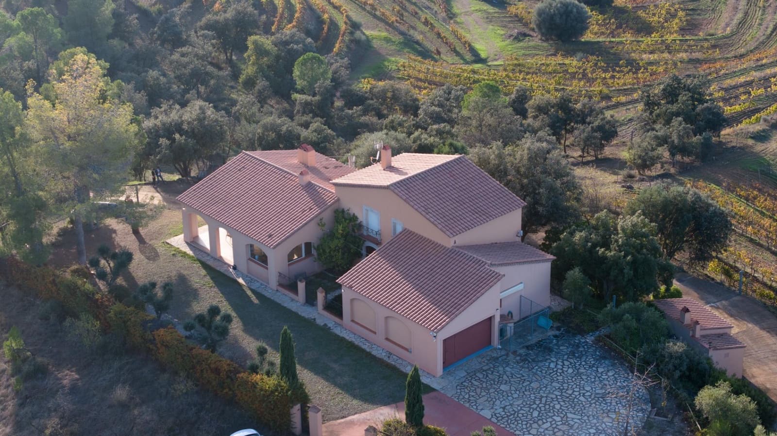 4 sypialnia Finka/Dom wiejski na sprzedaż w Falset z basenem garażem - 1 300 000 € (Ref: 10091304)