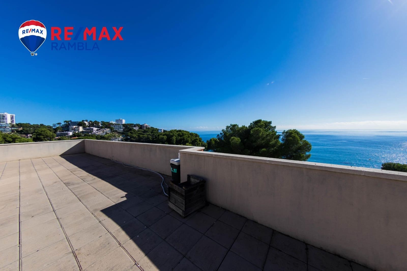 3 soveværelse Rækkehus til salg i Salou med swimmingpool garage - € 475.000 (Ref: 10091306)