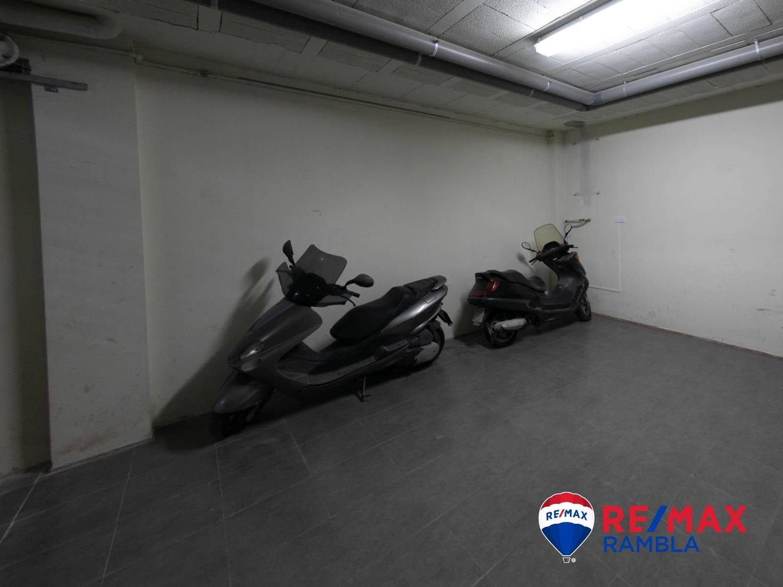 3 soveværelse Rækkehus til salg i Salou med swimmingpool garage - € 475.000 (Ref: 10091306)