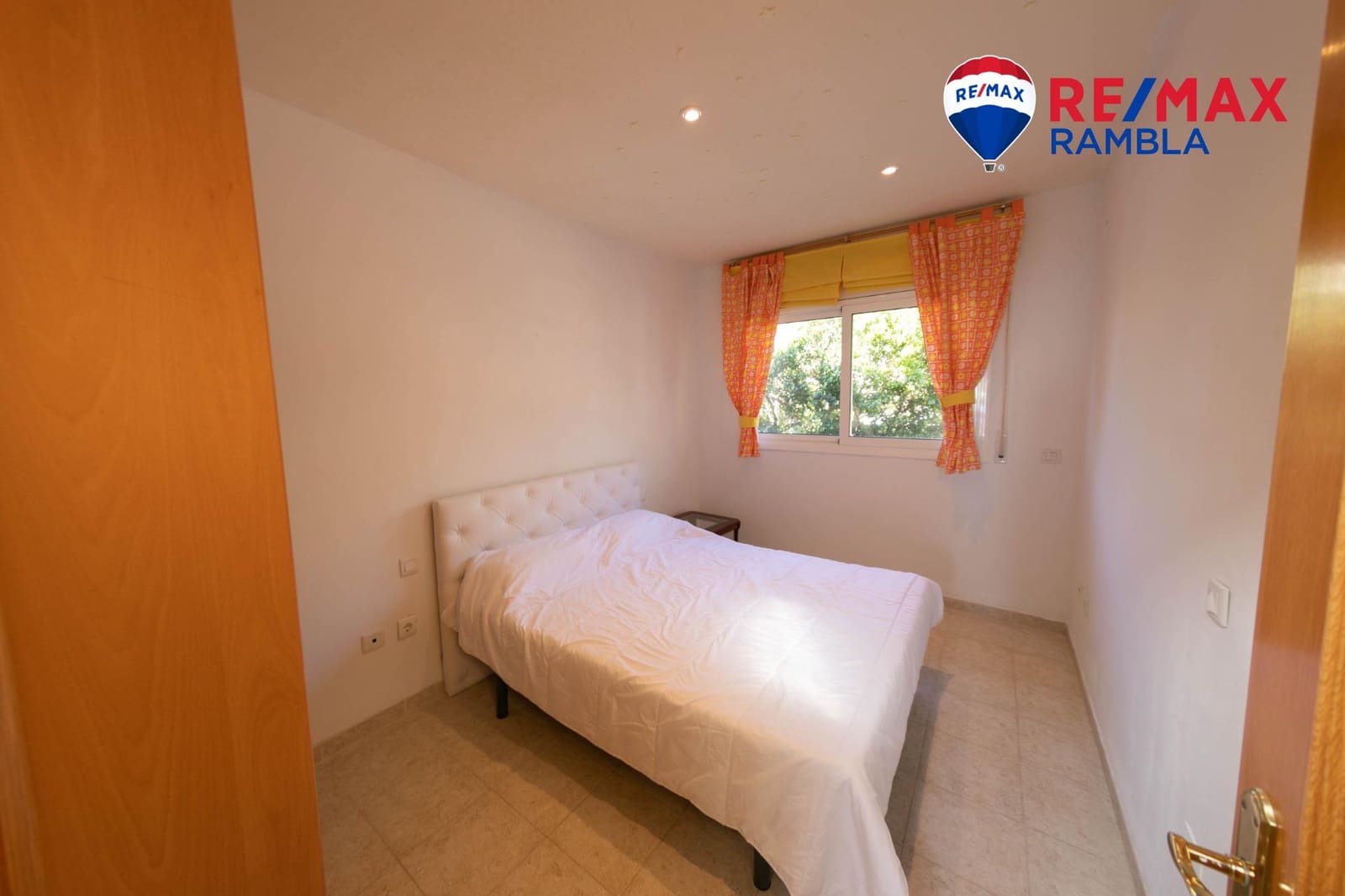 3 soveværelse Rækkehus til salg i Salou med swimmingpool garage - € 475.000 (Ref: 10091306)