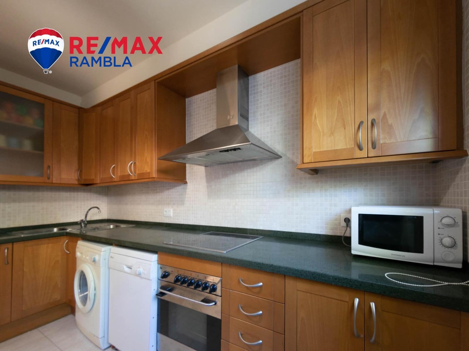 3 soveværelse Rækkehus til salg i Salou med swimmingpool garage - € 475.000 (Ref: 10091306)