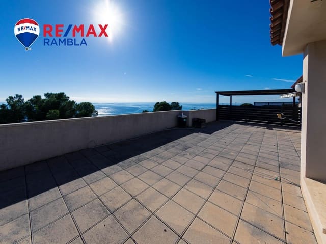 3 soveværelse Rækkehus til salg i Salou med swimmingpool garage - € 475.000 (Ref: 10091306)