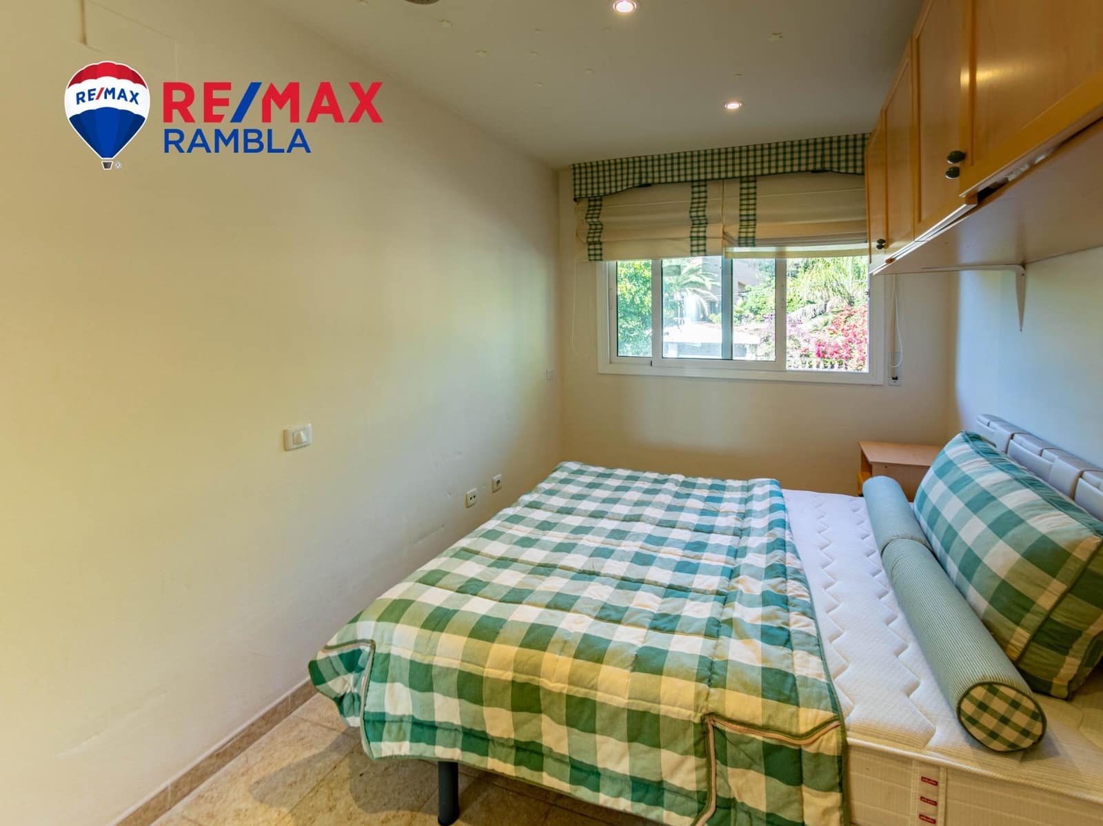 3 soveværelse Rækkehus til salg i Salou med swimmingpool garage - € 475.000 (Ref: 10091306)
