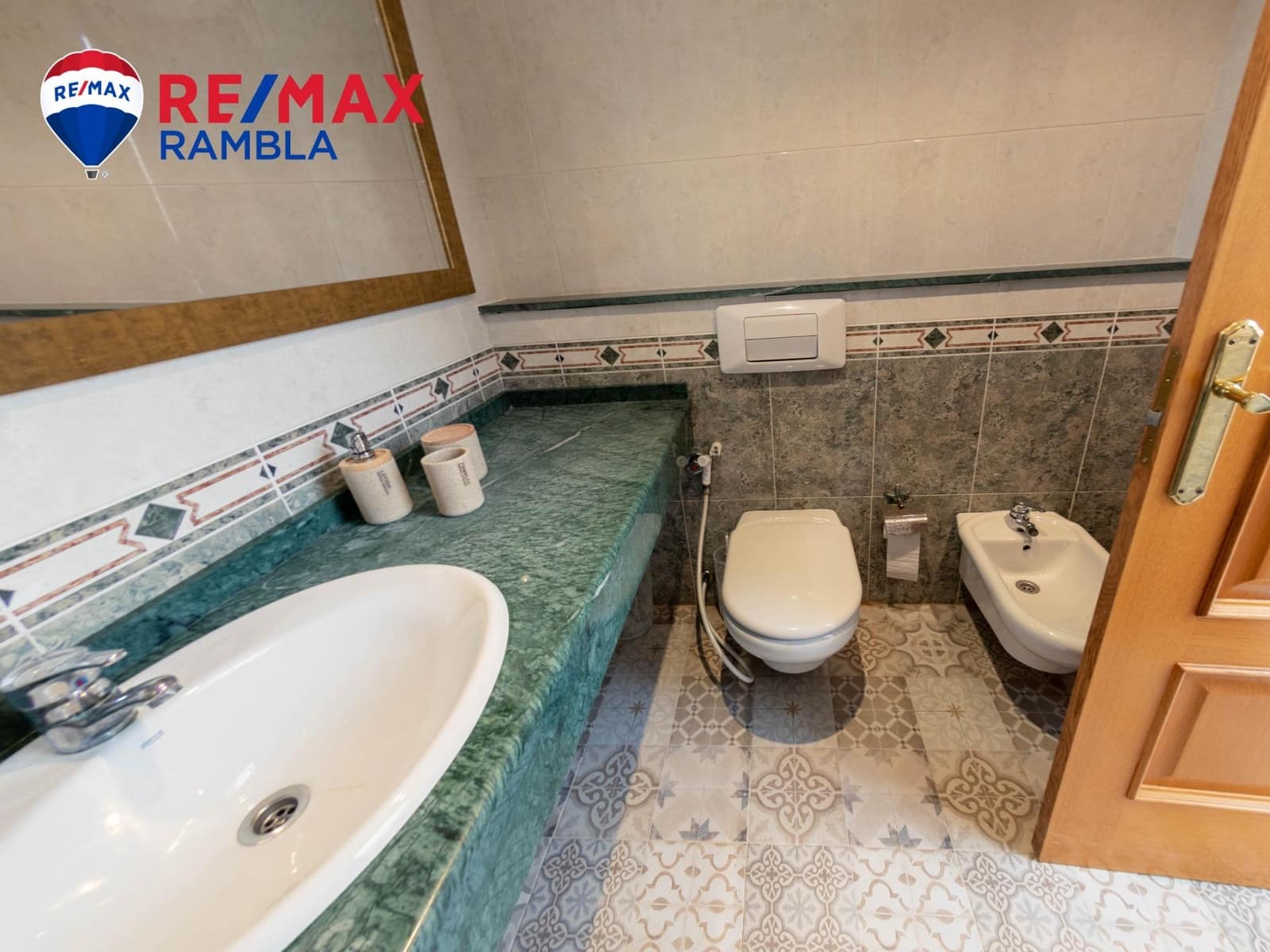 3 soveværelse Rækkehus til salg i Salou med swimmingpool garage - € 475.000 (Ref: 10091306)