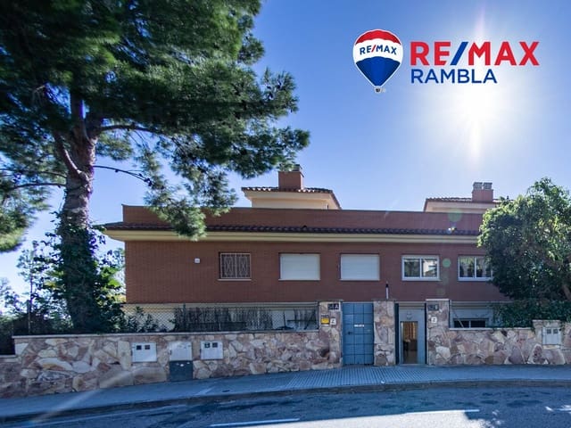 3 soveværelse Rækkehus til salg i Salou med swimmingpool garage - € 475.000 (Ref: 10091306)
