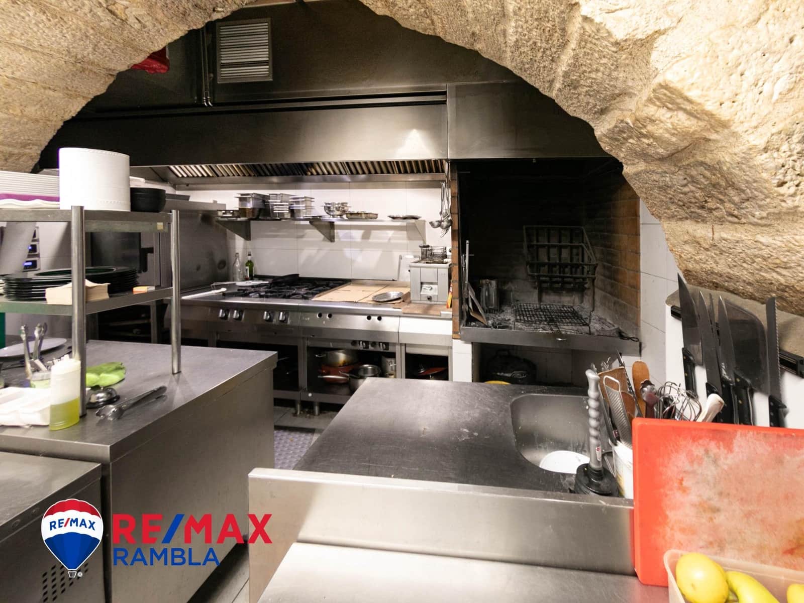 13 makuuhuone Hotelli myytävänä paikassa Vilaverd - 1 200 000 € (Ref: 10091307)