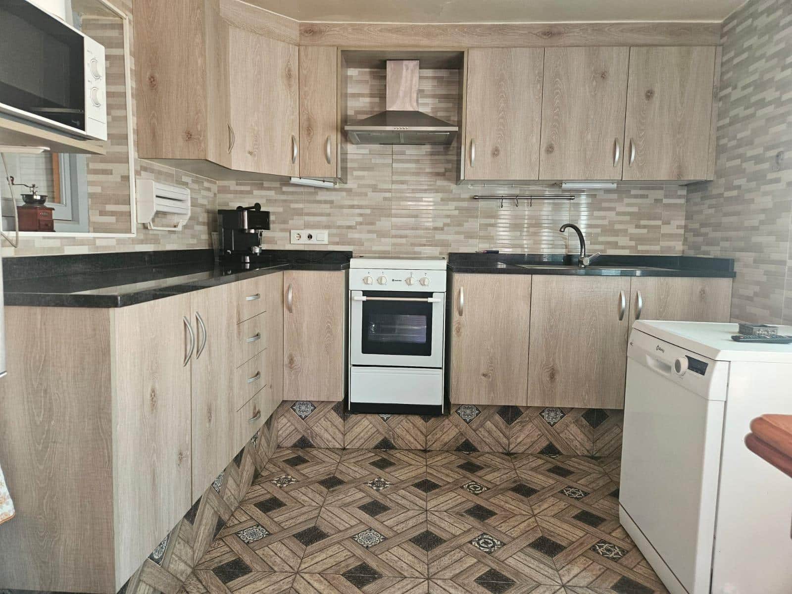 4 bedroom Apartment for sale in Sant Jaume d'Enveja with garage - € 176,000 (Ref: 10091311)
