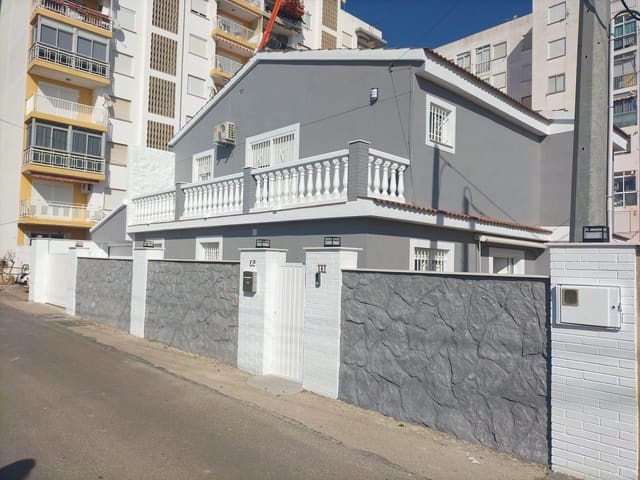 4 soveværelse Villa til salg i Vinaròs med garage - € 365.000 (Ref: 10091314)
