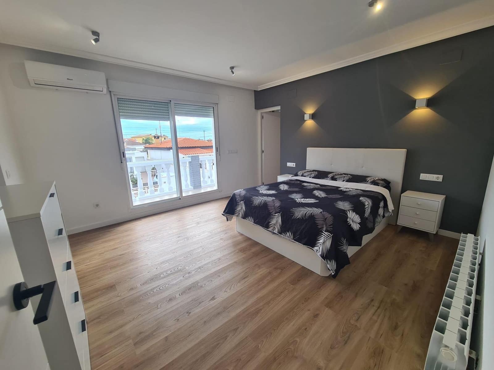 4 soveværelse Villa til salg i Vinaros med garage - € 365.000 (Ref: 10091314)