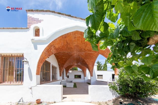 4 soveværelse Finca/Landehus til salg i Montbrió del Camp - € 900.000 (Ref: 10091321)