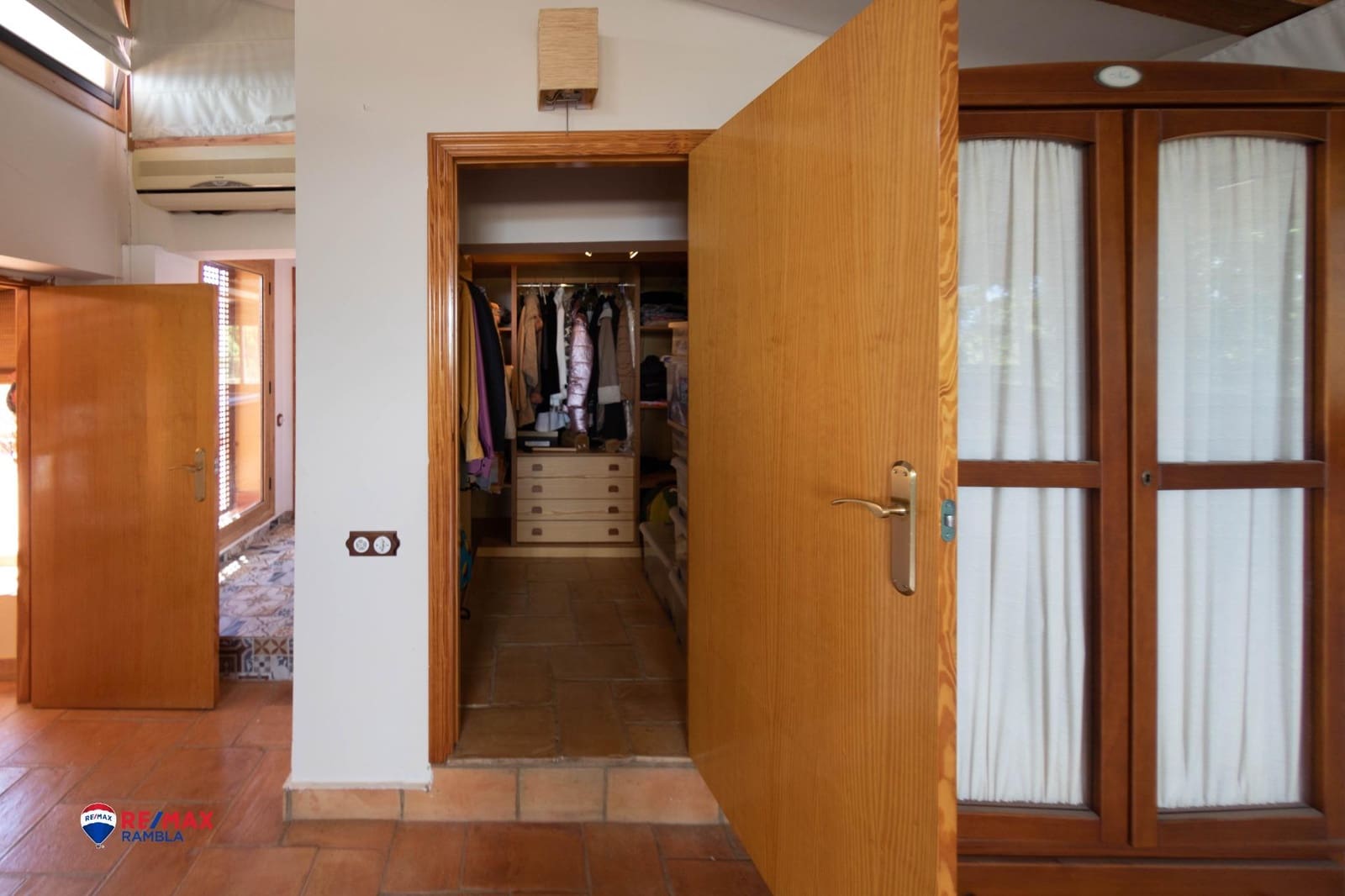 4 soveværelse Finca/Landehus til salg i Montbrio del Camp - € 900.000 (Ref: 10091321)