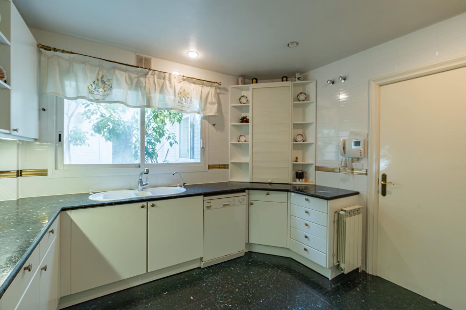 6 soveværelse Villa til salg i Barcelona by med swimmingpool garage - € 4.100.000 (Ref: 10091322)
