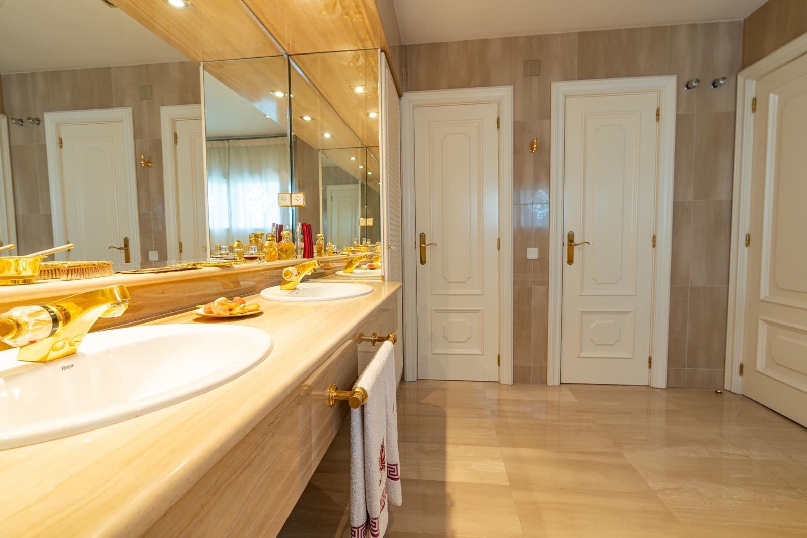 6 soveværelse Villa til salg i Barcelona by med swimmingpool garage - € 4.100.000 (Ref: 10091322)