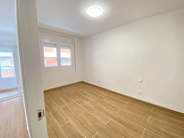 Piso de 4 habitaciones en Tarragona ciudad en venta - 195.000 € (Ref: 10091323)