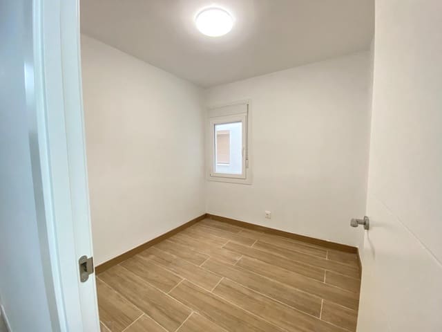 Piso de 4 habitaciones en Tarragona ciudad en venta - 195.000 € (Ref: 10091323)