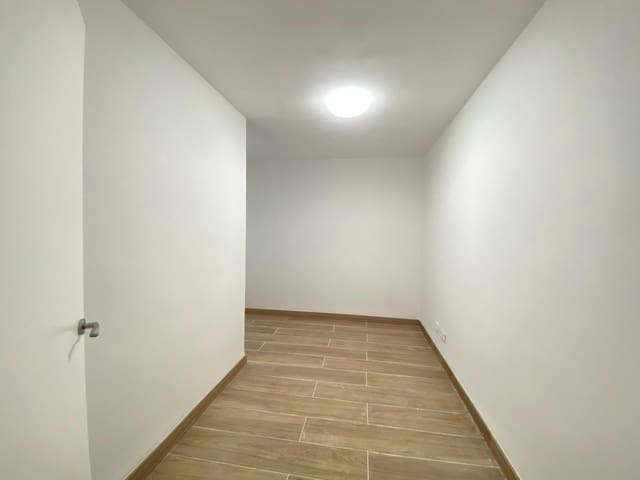 Piso de 4 habitaciones en Tarragona ciudad en venta - 195.000 € (Ref: 10091323)
