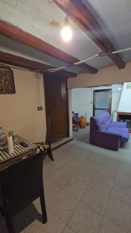 4 sovrum Lägenhet till salu i Riudoms med garage - 86 200 € (Ref: 10091324)