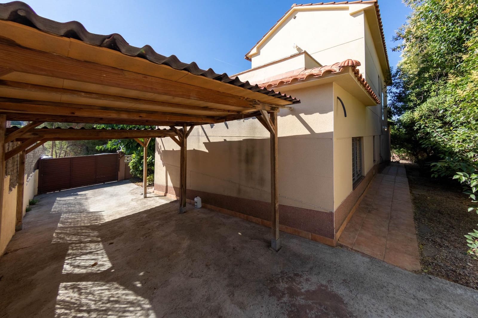 Chalet de 4 habitaciones en El Vendrell en venta - 320.000 € (Ref: 10091325)