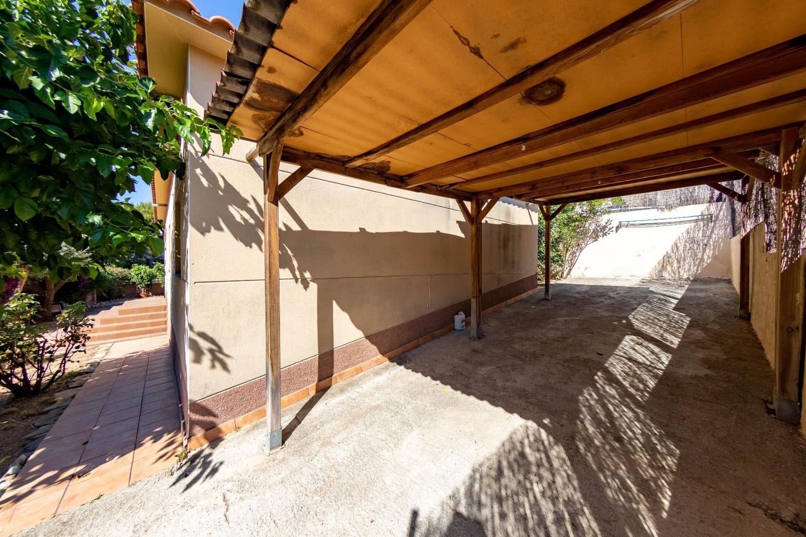 Chalet de 4 habitaciones en El Vendrell en venta - 320.000 € (Ref: 10091325)