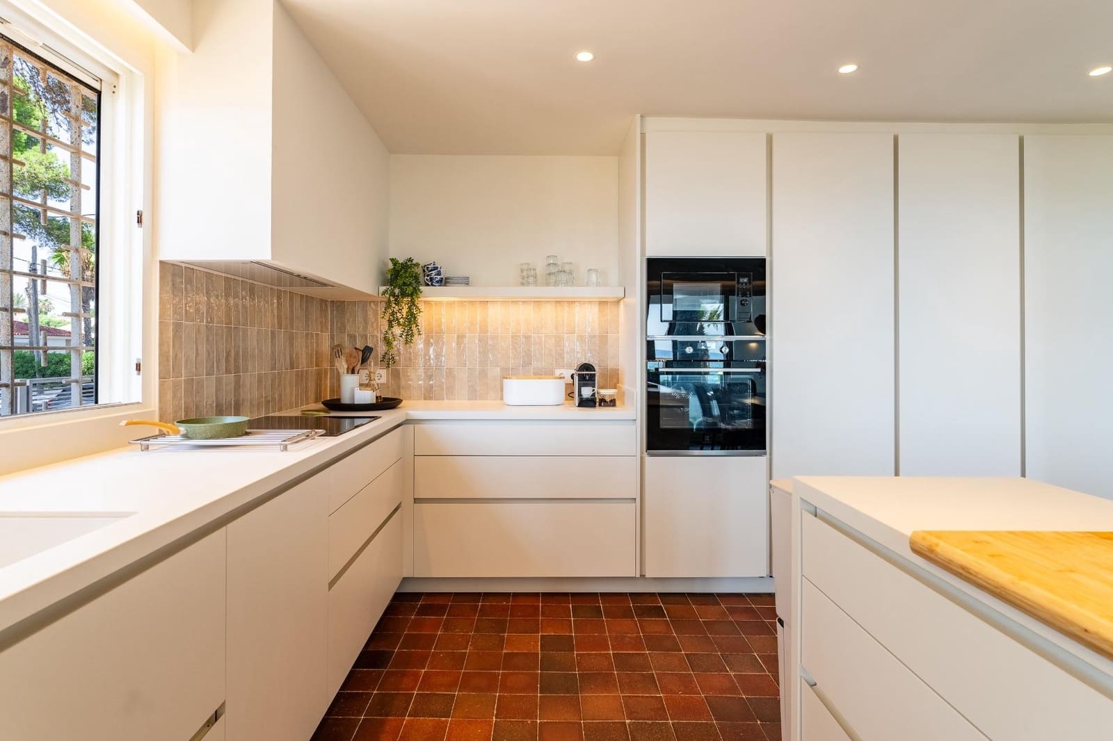 5 soveværelse Villa til leje i Tarragona by - € 3.500 (Ref: 10091327)