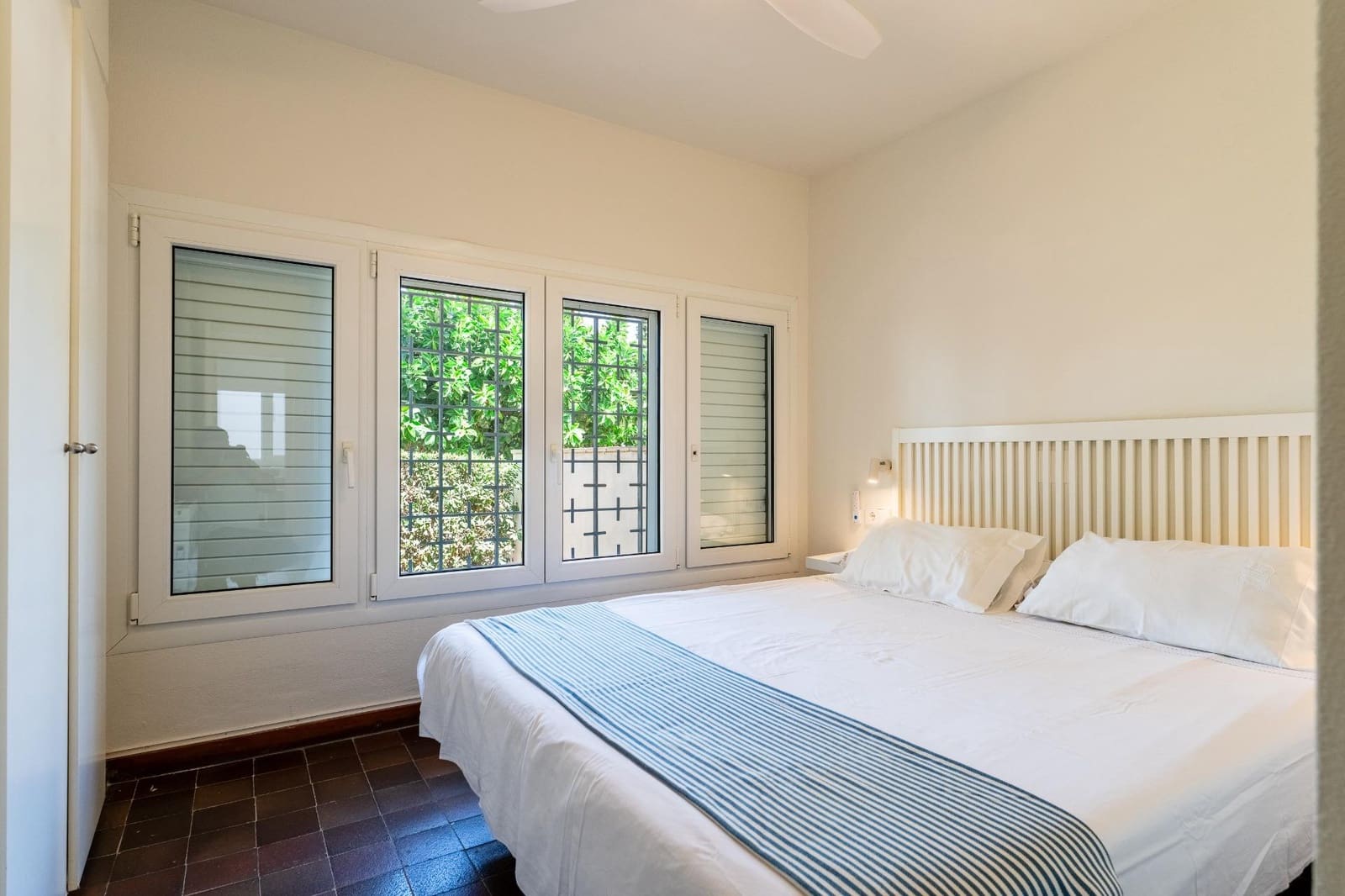 5 soveværelse Villa til leje i Tarragona by - € 3.500 (Ref: 10091327)