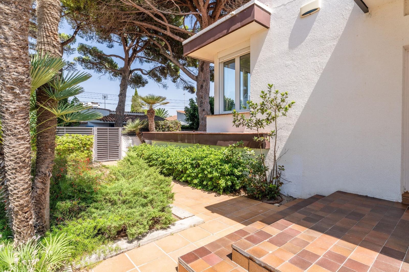 5 soveværelse Villa til leje i Tarragona by - € 3.500 (Ref: 10091327)